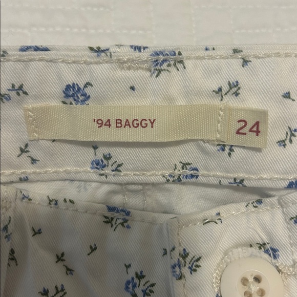 levis jeans - Picture 3 of 3